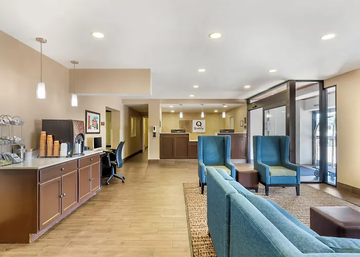 Comfort Inn & Suites Spring Lake - Fayetteville Near Fort Bragg